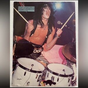 Motley Crue’s Tommy Lee Pinup